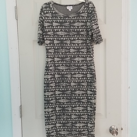 LuLaRoe Dresses & Skirts - LuLaRoe Geometric Print Dress Small
